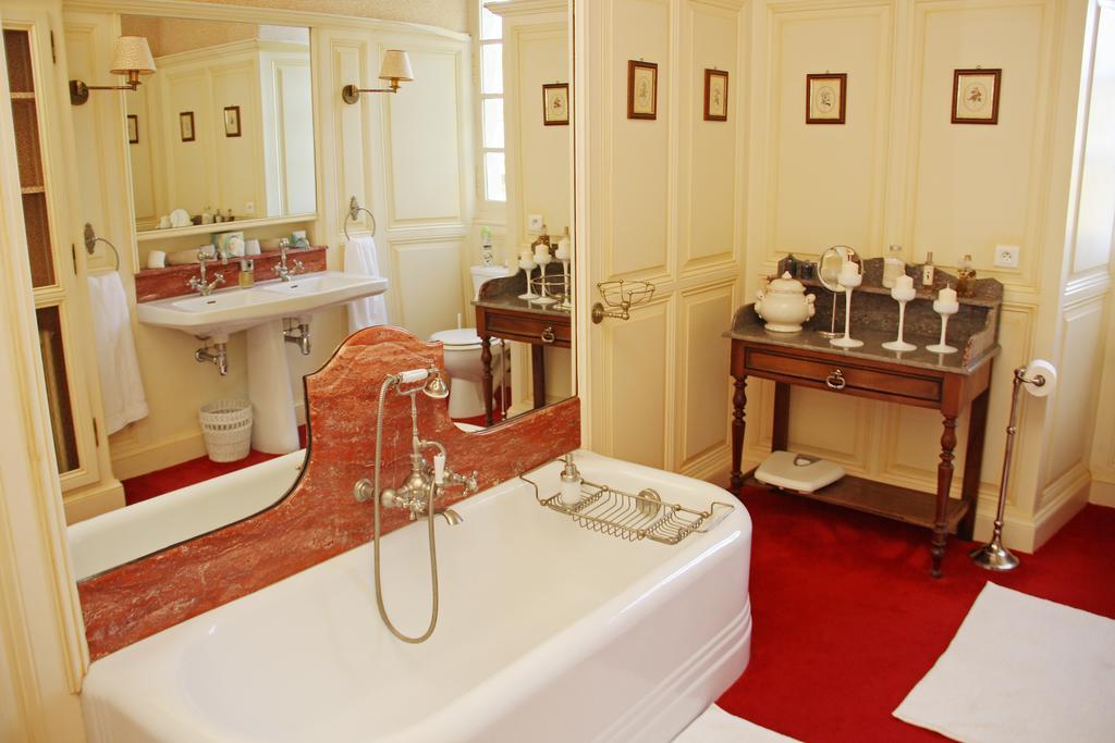 Domaine Labattut Bed & Breakfast Saint-Astier  Стая снимка